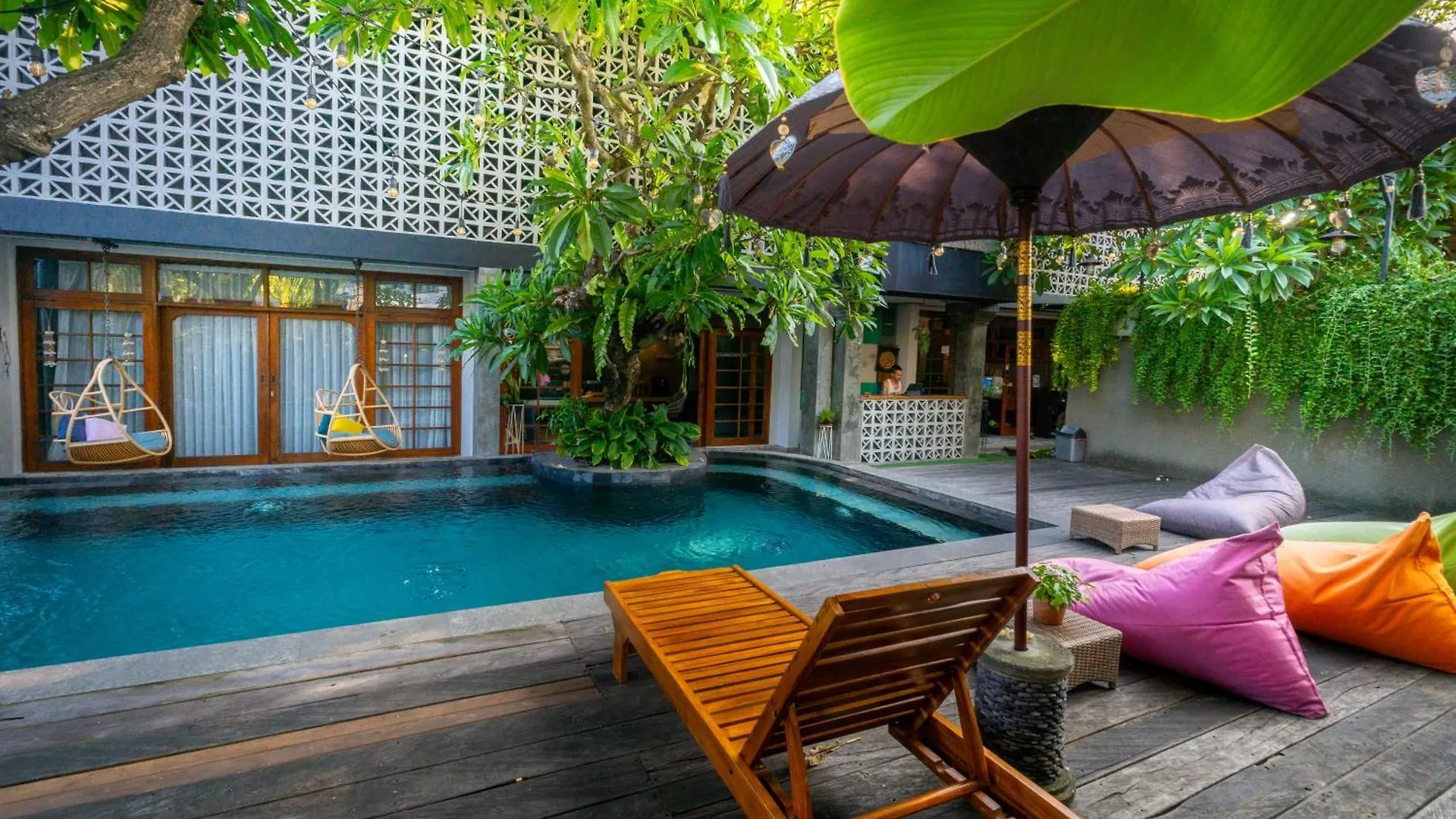 Interconnection Hostel Kuta Lombok Indonésia