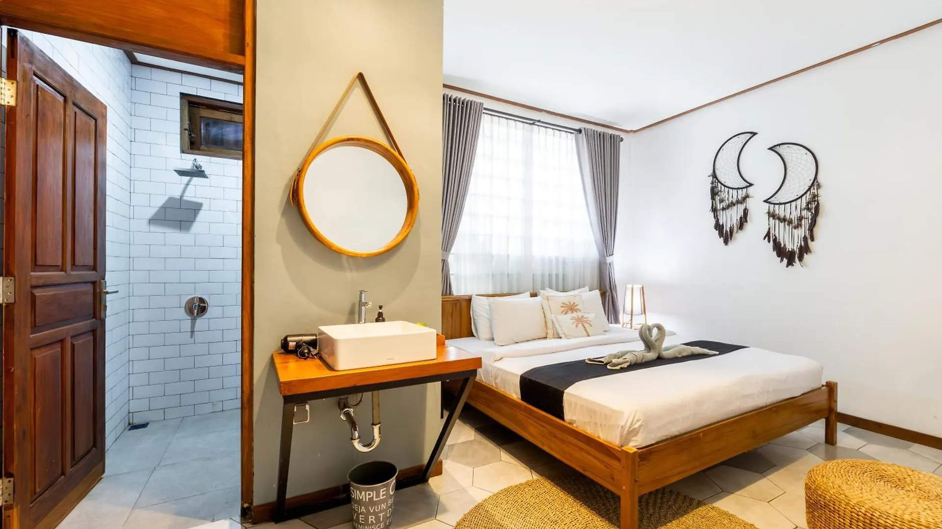 Interconnection Hostel Kuta