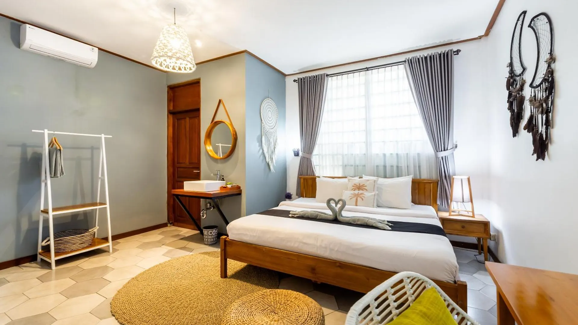 Interconnection Hostel Kuta Lombok Indonésia