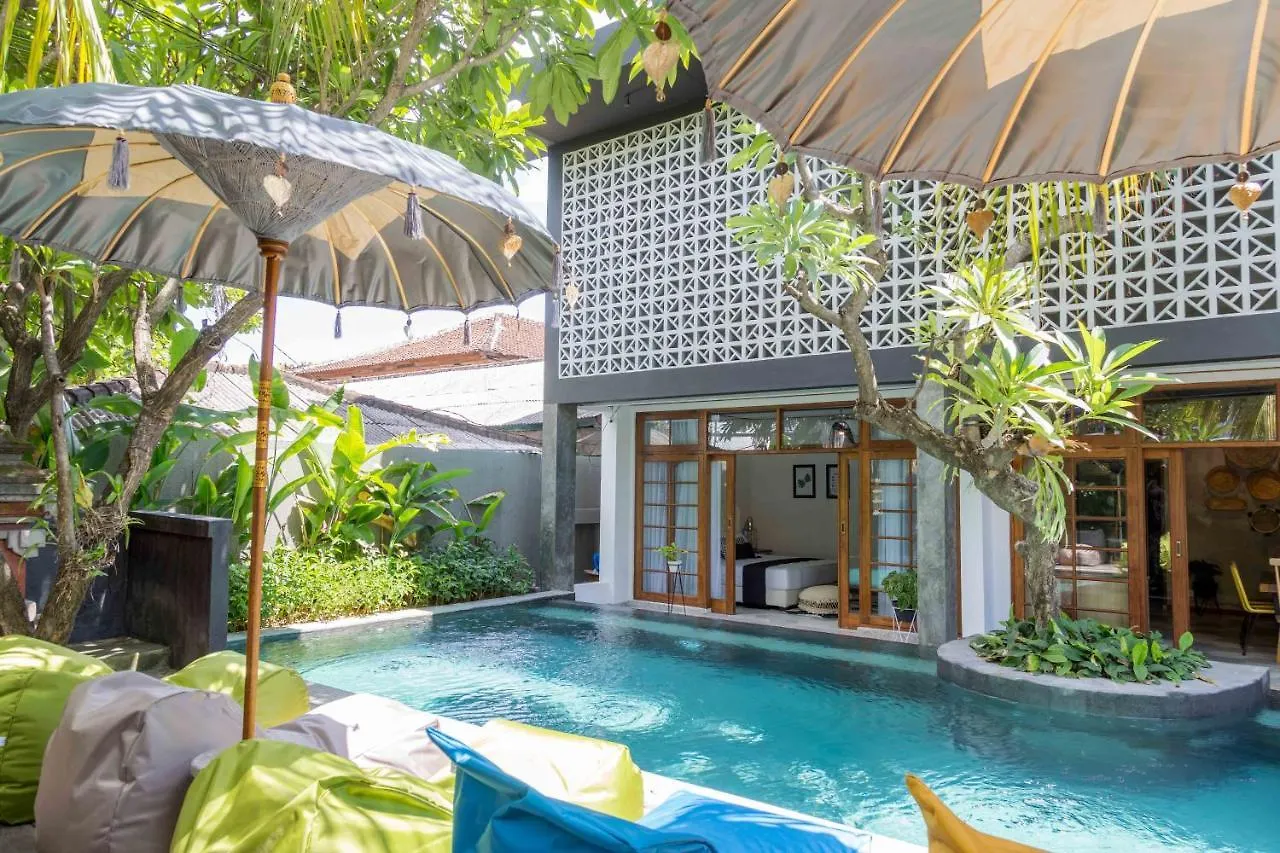 Interconnection Hostel Kuta Lombok