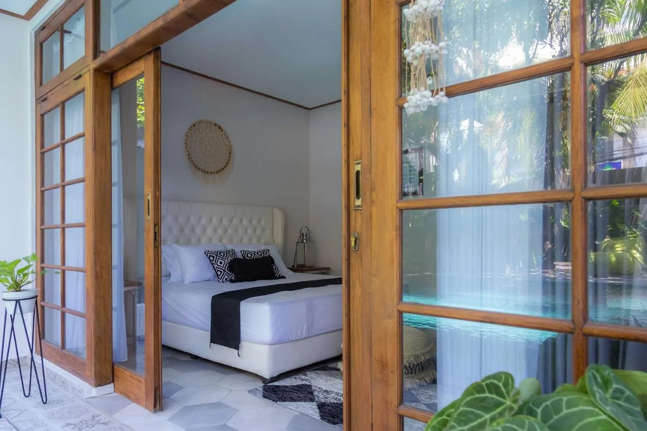 Interconnection Hostel Kuta Lombok 0*,