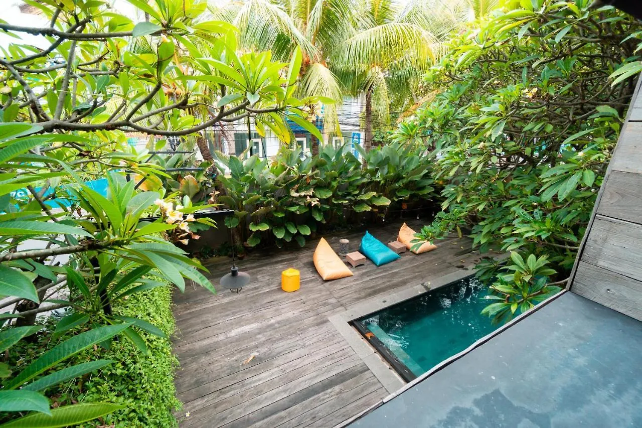 Interconnection Hostel Kuta