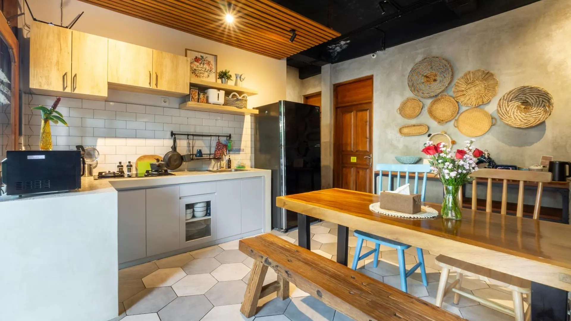 Interconnection Hostel Kuta