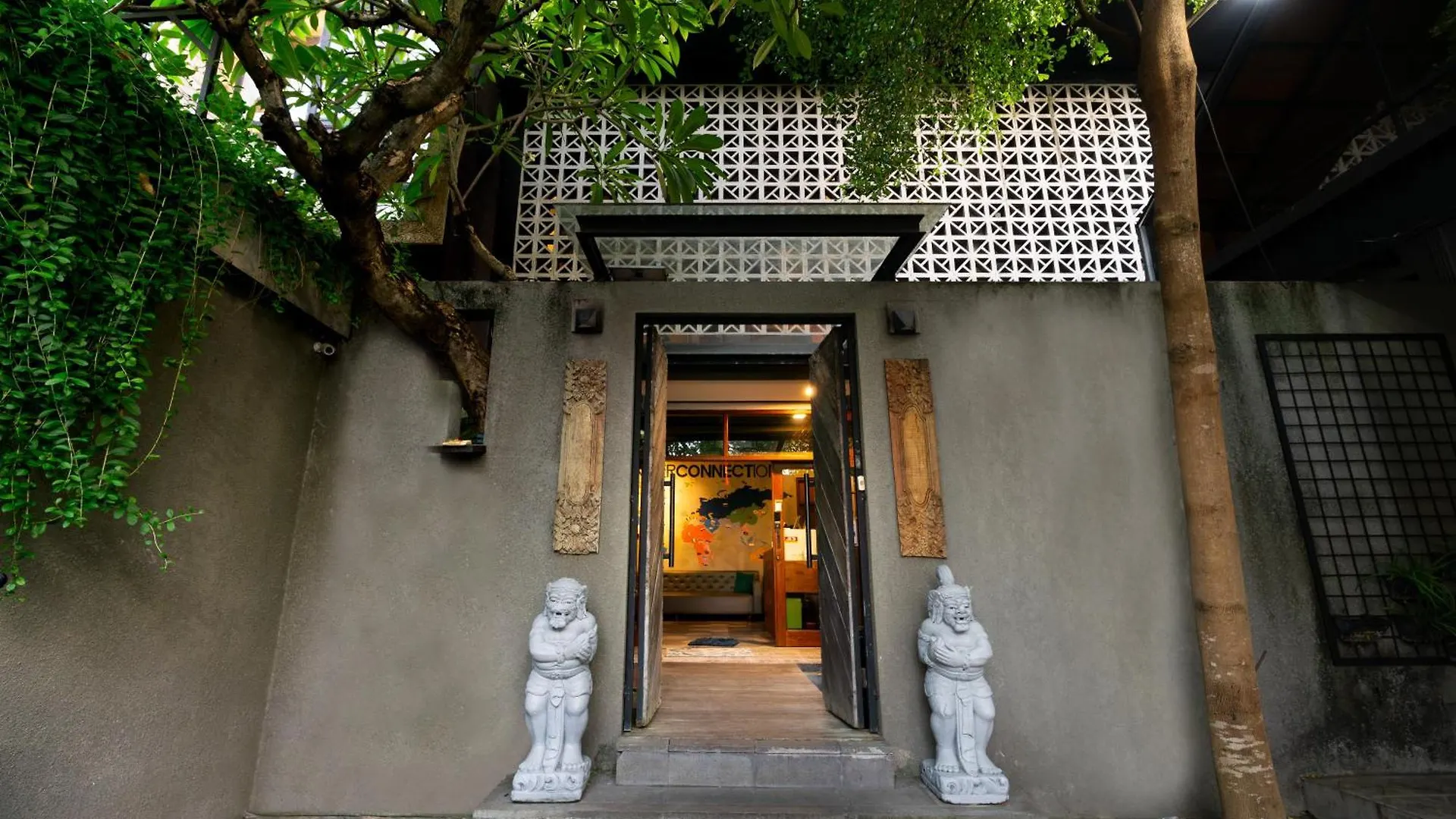 Interconnection Hostel Kuta